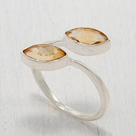 Открытое кольцо с двумя цитринами