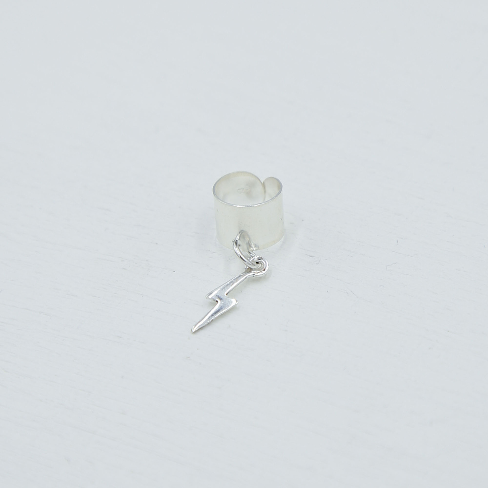 Серьга кафф из серебра Молния