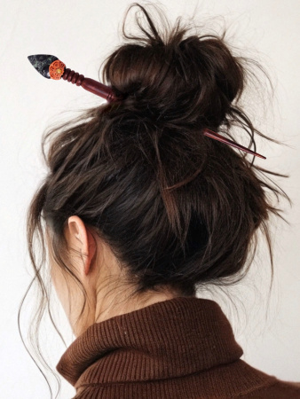 Деревянная заколка - шпилька со змеевиком